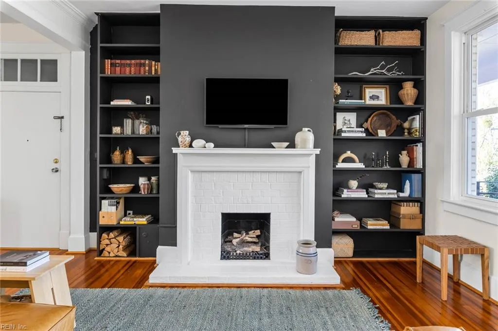 Norfolk, Virginia 23507, United States, 3 Bedrooms Bedrooms, ,2 BathroomsBathrooms,Residential,Pending,38287