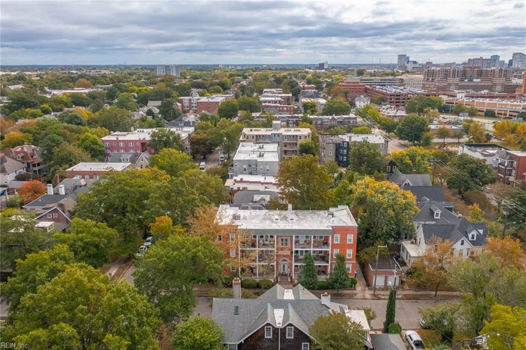 Norfolk, Virginia 23507, United States, 3 Bedrooms Bedrooms, ,2 BathroomsBathrooms,Residential,Pending,38287