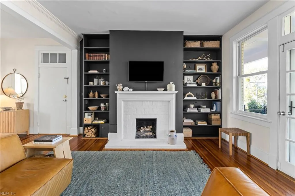 Norfolk, Virginia 23507, United States, 3 Bedrooms Bedrooms, ,2 BathroomsBathrooms,Residential,Pending,38287