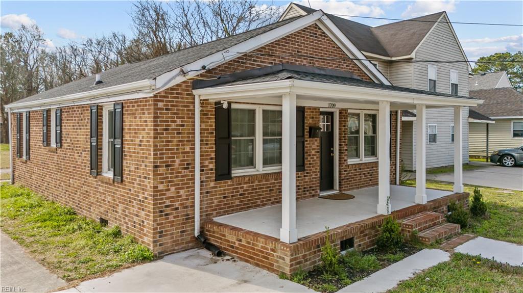 1709 Freeney AVE