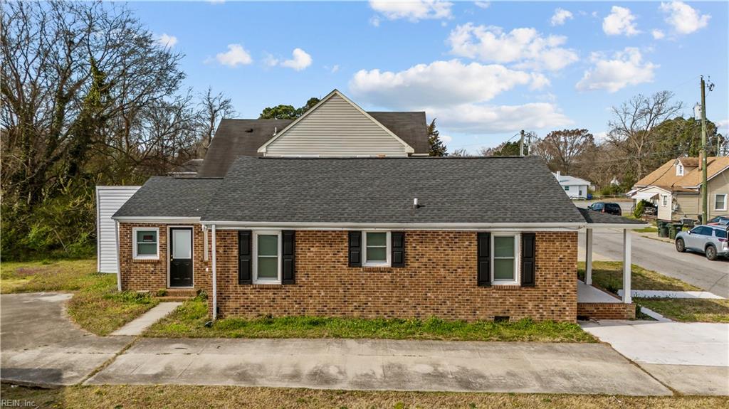 1709 Freeney AVE