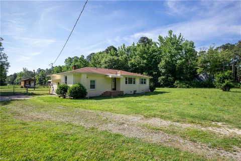 2304 Manning RD Suffolk VA 23434