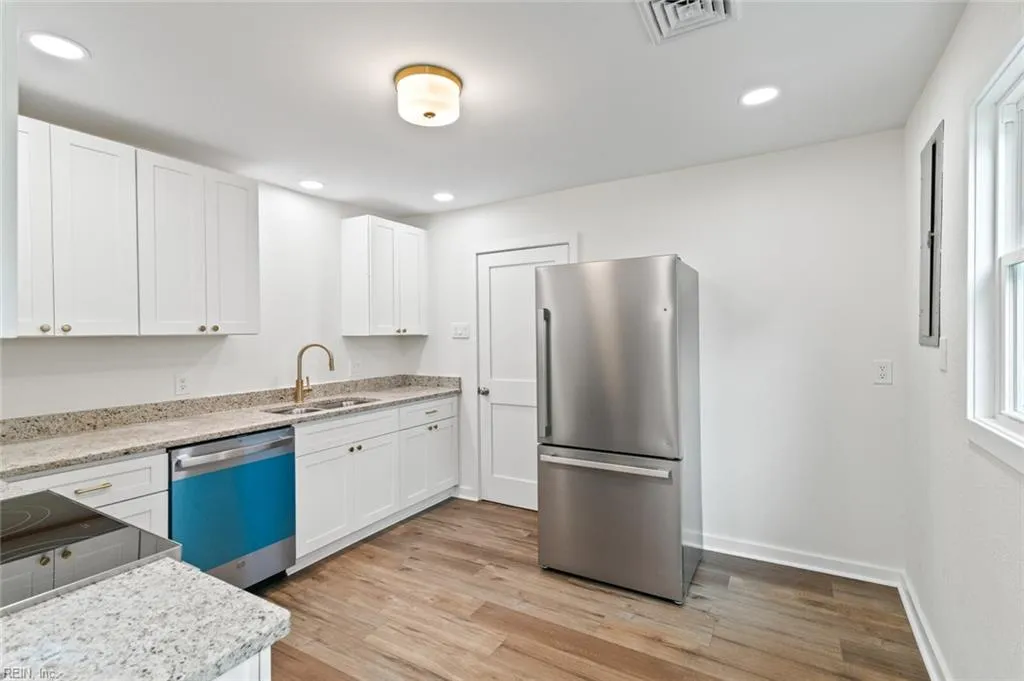 Hampton, Virginia 23663, United States, 2 Bedrooms Bedrooms, ,1 BathroomBathrooms,Residential,Active,146770