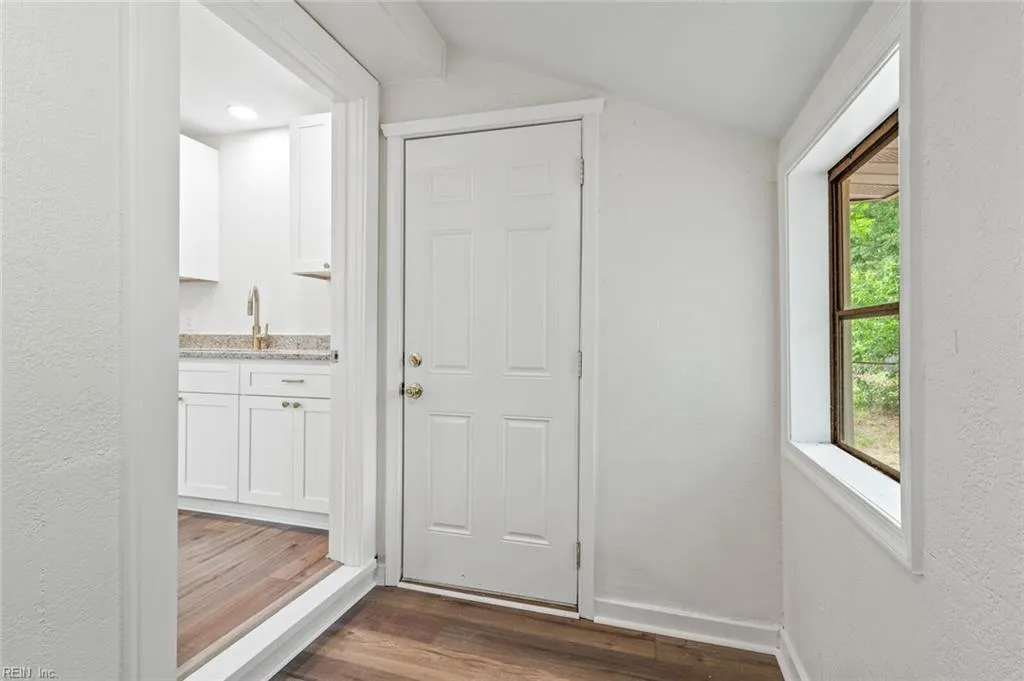 Hampton, Virginia 23663, United States, 2 Bedrooms Bedrooms, ,1 BathroomBathrooms,Residential,Active,146770