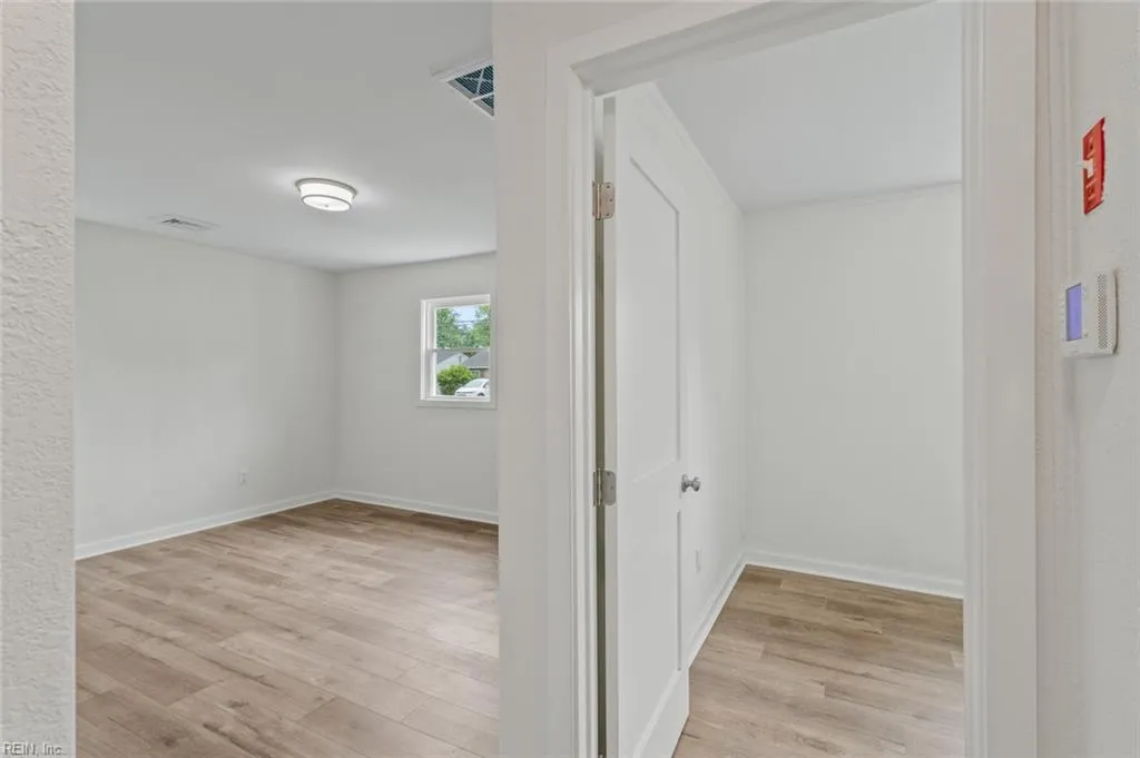 Hampton, Virginia 23663, United States, 2 Bedrooms Bedrooms, ,1 BathroomBathrooms,Residential,Active,146770