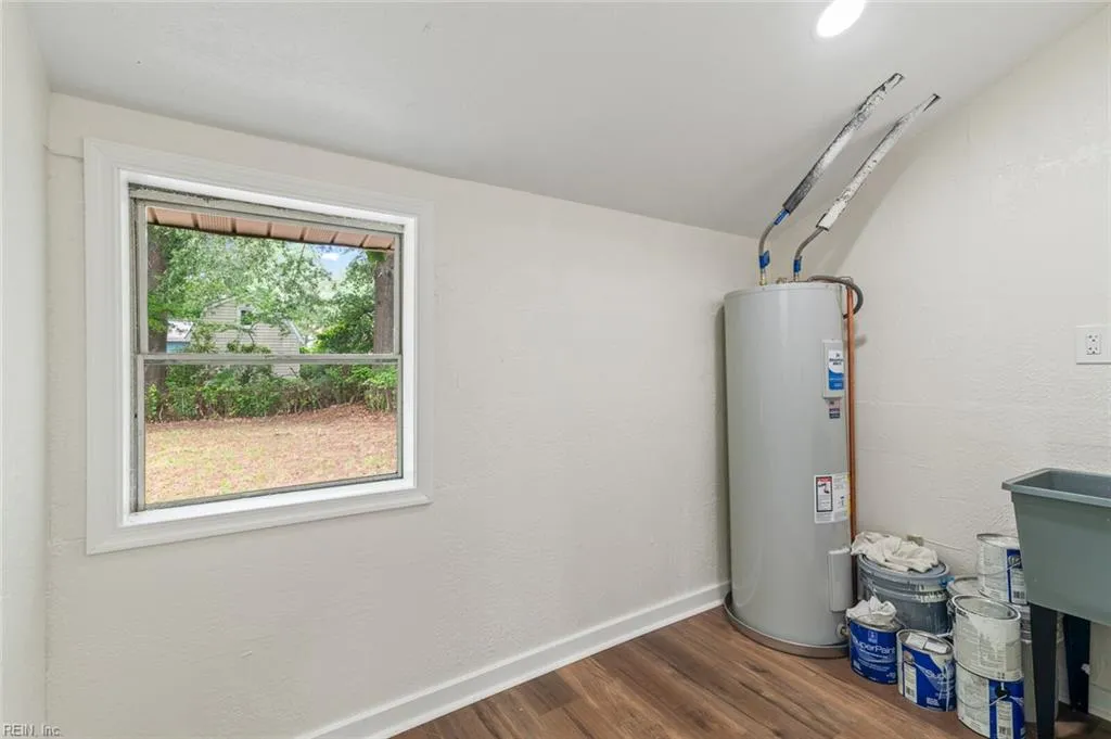 Hampton, Virginia 23663, United States, 2 Bedrooms Bedrooms, ,1 BathroomBathrooms,Residential,Active,146770