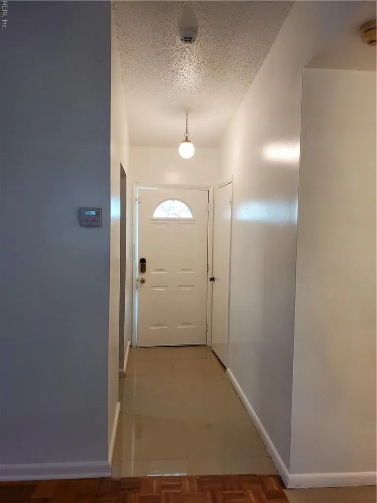 Virginia Beach, Virginia 23452, United States, 3 Bedrooms Bedrooms, ,2 BathroomsBathrooms,Residential,Active,199565