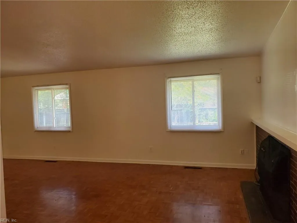 Virginia Beach, Virginia 23452, United States, 3 Bedrooms Bedrooms, ,2 BathroomsBathrooms,Residential,Active,199565