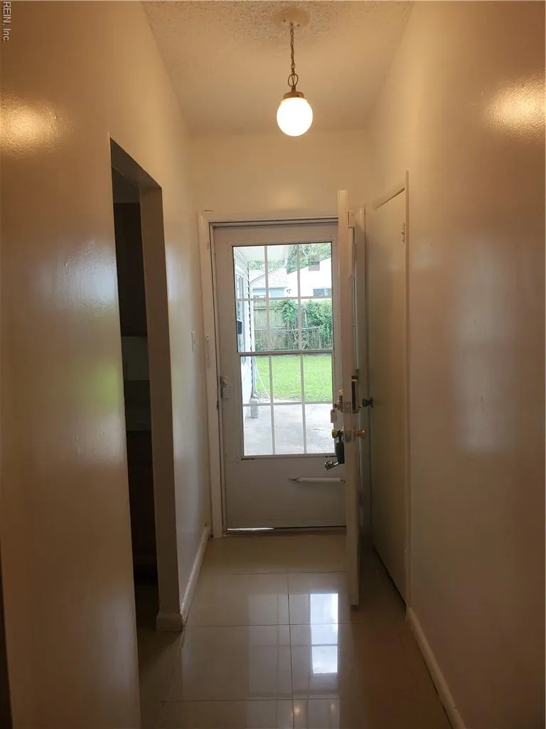 Virginia Beach, Virginia 23452, United States, 3 Bedrooms Bedrooms, ,2 BathroomsBathrooms,Residential,Active,199565