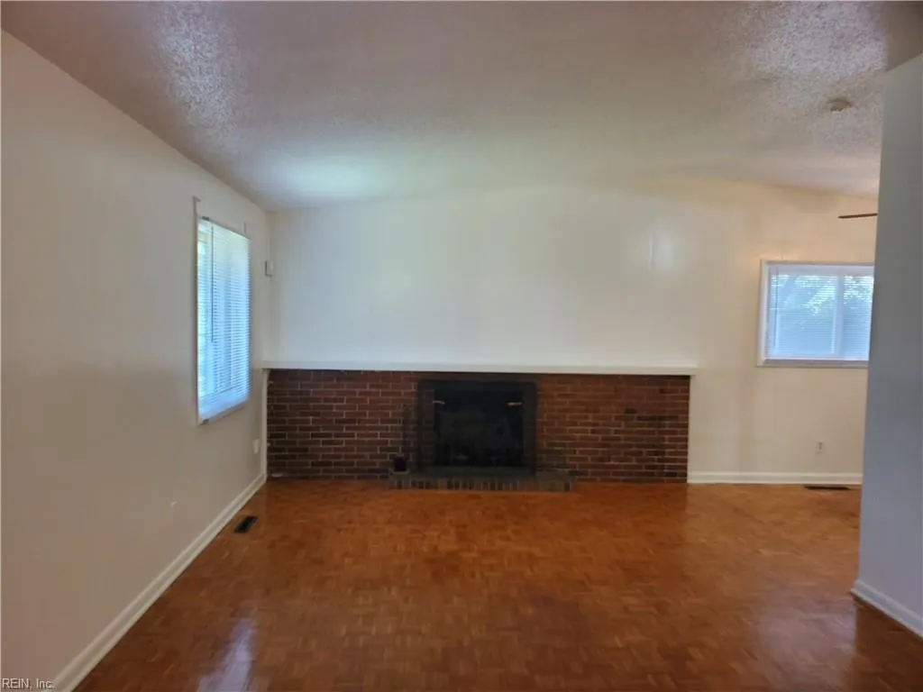 Virginia Beach, Virginia 23452, United States, 3 Bedrooms Bedrooms, ,2 BathroomsBathrooms,Residential,Active,199565