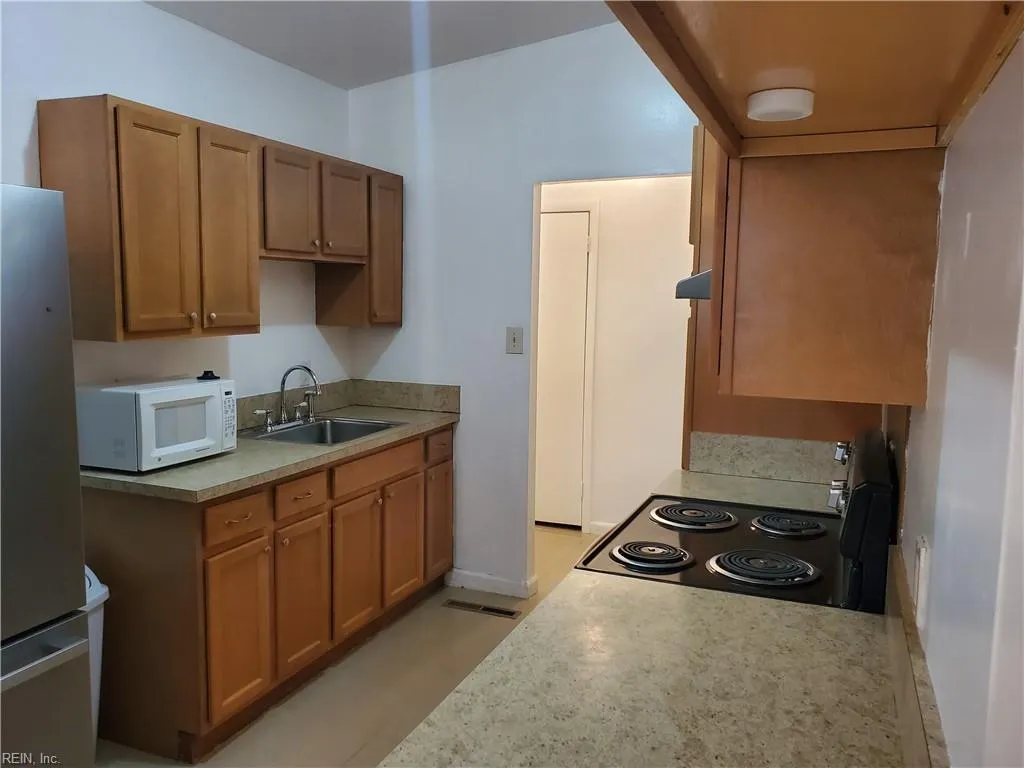 Virginia Beach, Virginia 23452, United States, 3 Bedrooms Bedrooms, ,2 BathroomsBathrooms,Residential,Active,199565