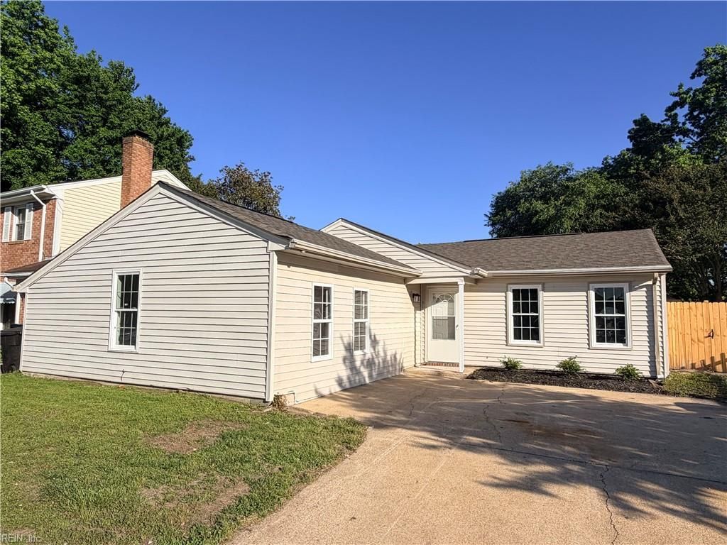 Photo of 980 Wildflower Court, Virginia Beach, VA 23452 (MLS # 10634695)