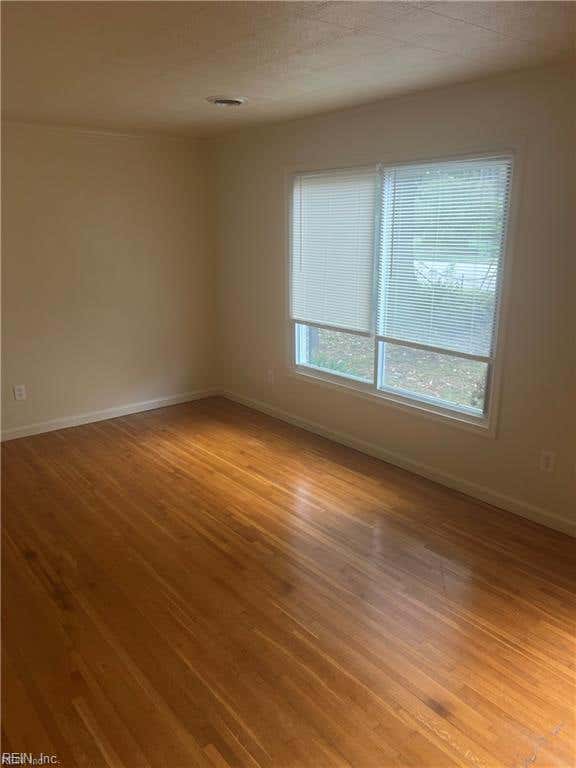 Photo of 10 Excalibur Place, Newport News, VA 23602 (MLS # 10650821)