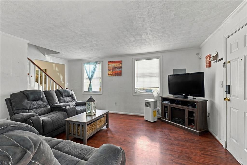 Photo of 1805 Roanoke Avenue, Newport News, VA 23607 (MLS # 10651002)