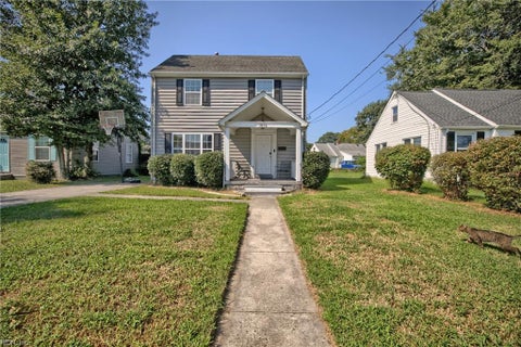 Photo of 1805 Roanoke Avenue, Newport News, VA 23607 (MLS # 10651002)