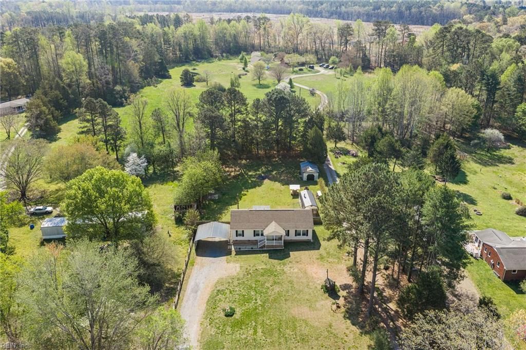 Photo of 9825 Woods Cross Road, Gloucester, VA 23061 (MLS # 10628428)