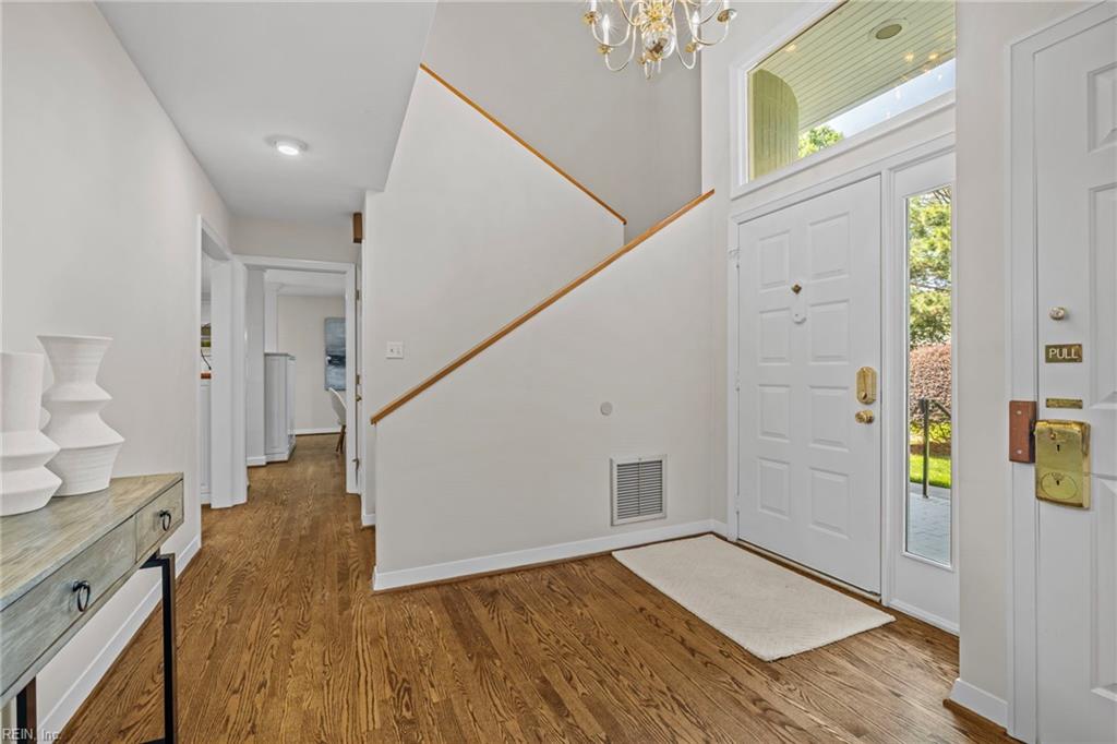 1013 Ditchley RD