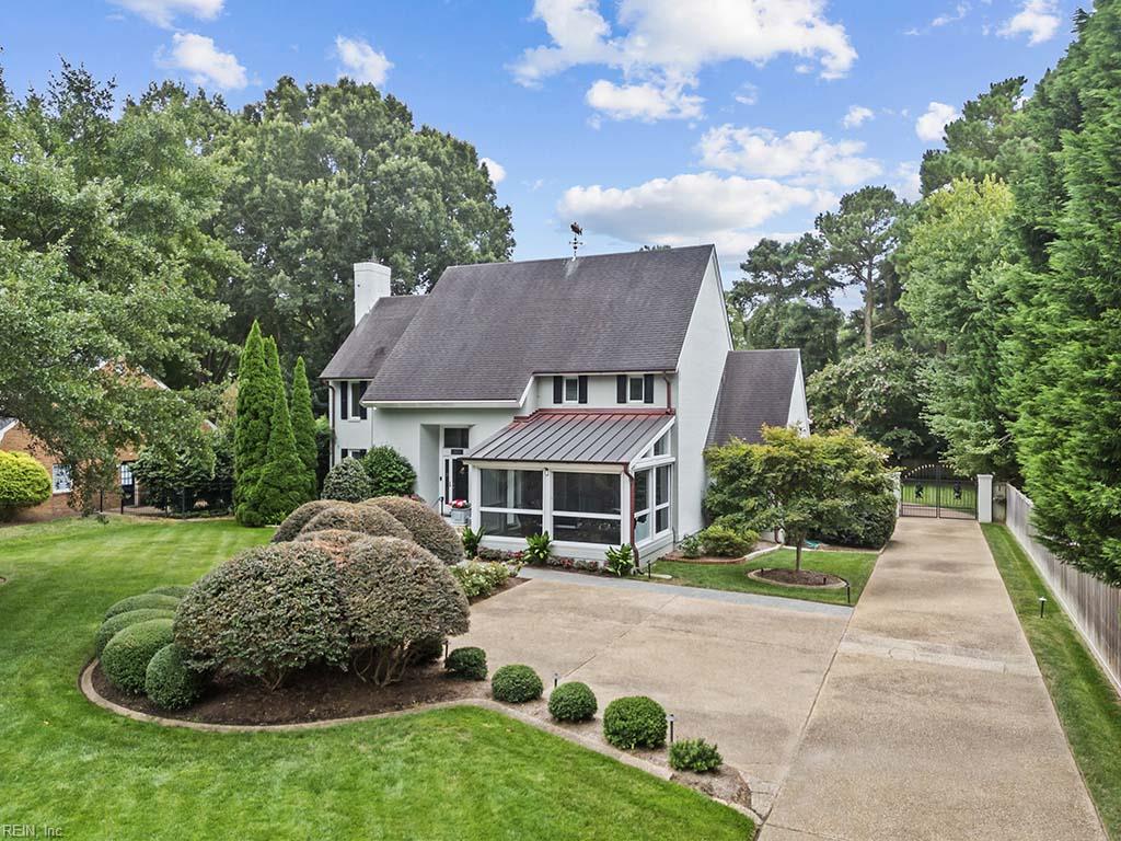 1013 Ditchley RD
