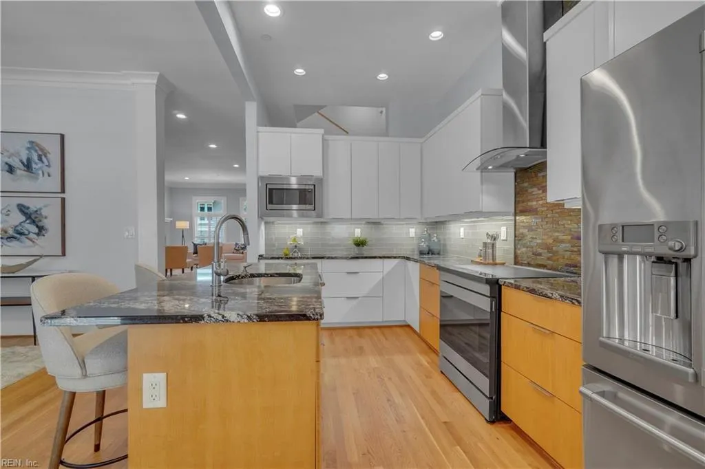 Norfolk, Virginia 23510, United States, 4 Bedrooms Bedrooms, ,4 BathroomsBathrooms,Residential,Active,254536