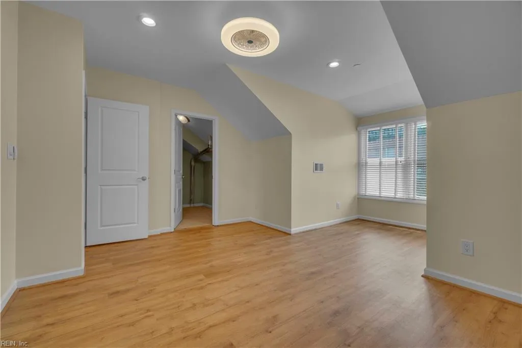 Norfolk, Virginia 23510, United States, 4 Bedrooms Bedrooms, ,4 BathroomsBathrooms,Residential,Active,254536