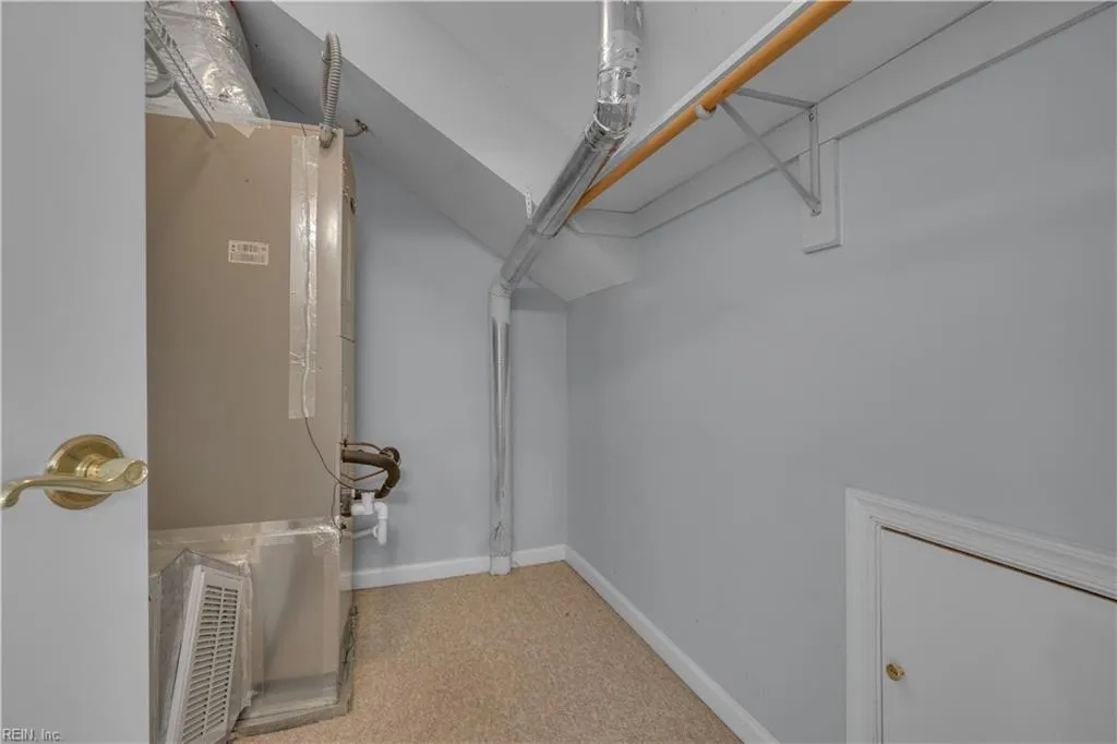 Norfolk, Virginia 23510, United States, 4 Bedrooms Bedrooms, ,4 BathroomsBathrooms,Residential,Active,254536