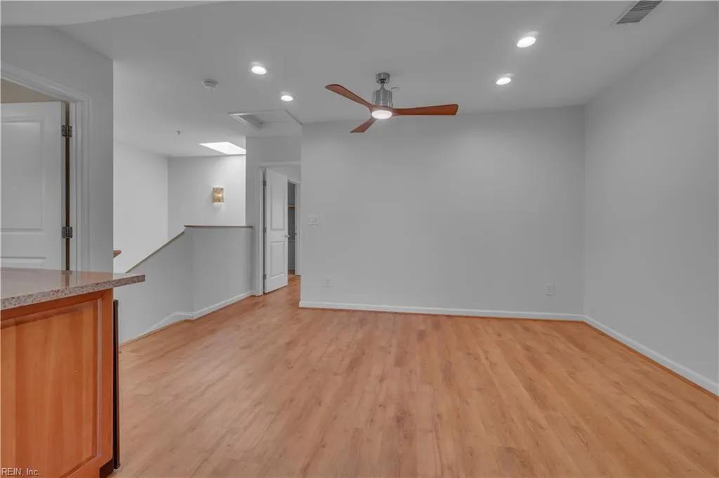 Norfolk, Virginia 23510, United States, 4 Bedrooms Bedrooms, ,4 BathroomsBathrooms,Residential,Active,254536