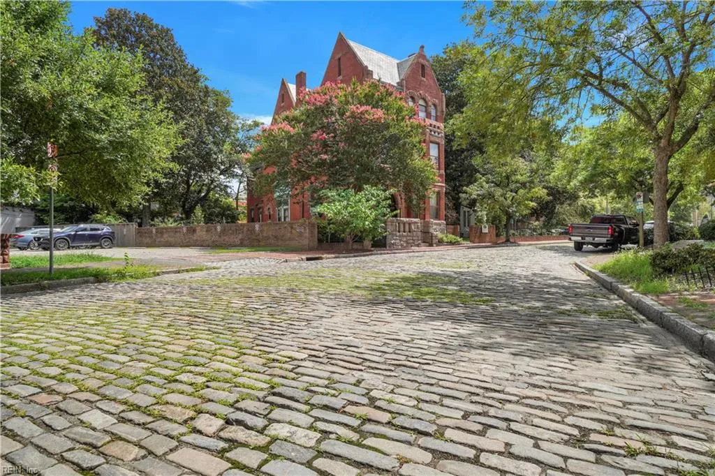 Norfolk, Virginia 23510, United States, 4 Bedrooms Bedrooms, ,4 BathroomsBathrooms,Residential,Active,254536