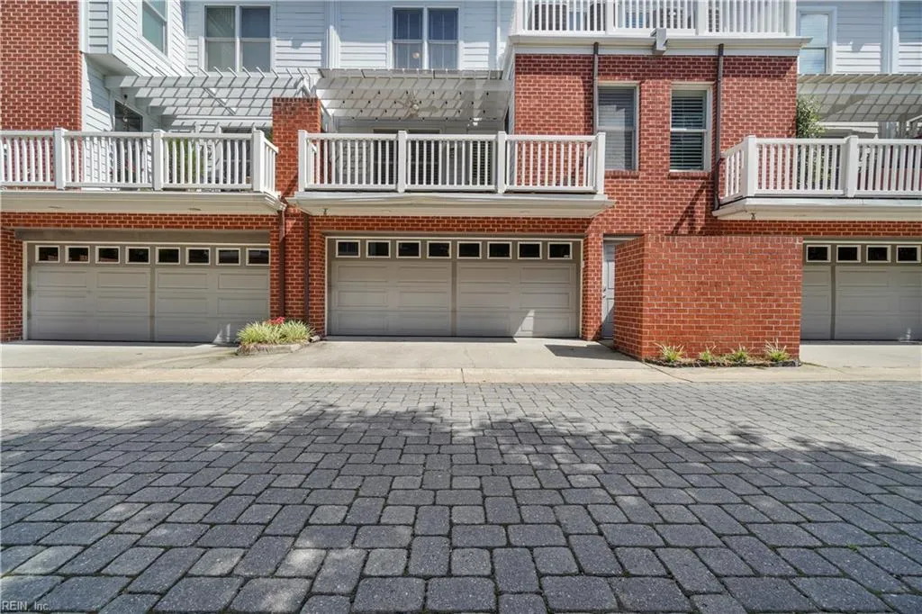 Norfolk, Virginia 23510, United States, 4 Bedrooms Bedrooms, ,4 BathroomsBathrooms,Residential,Active,254536