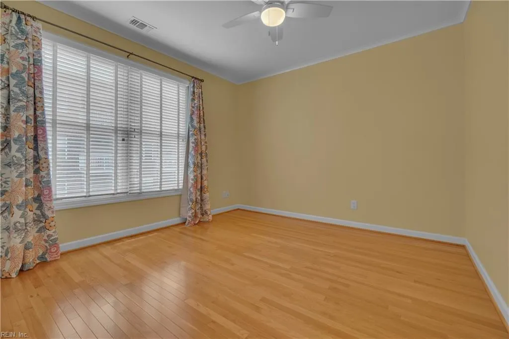 Norfolk, Virginia 23510, United States, 4 Bedrooms Bedrooms, ,4 BathroomsBathrooms,Residential,Active,254536