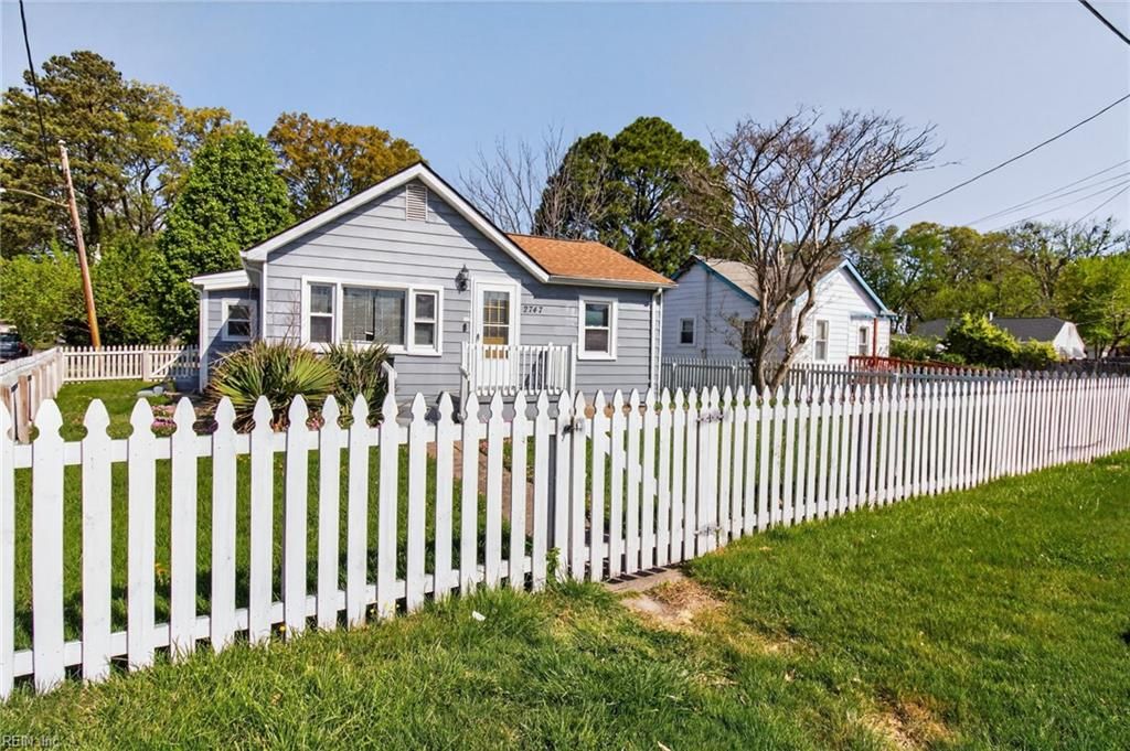 Photo of 2747 Jamestown Avenue, Hampton, VA 23661 (MLS # 10630150)