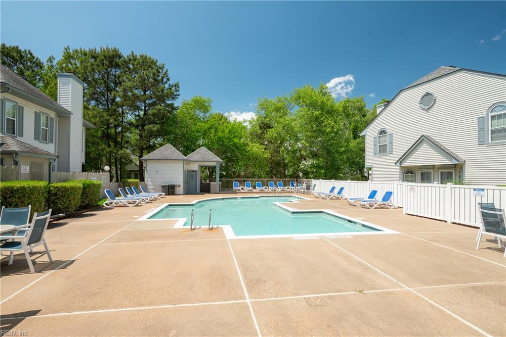 4813 Shallowford CIR