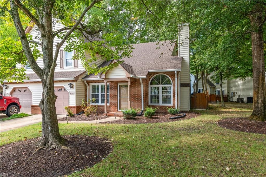 Photo of 816 Shenandoah River Road, Chesapeake, VA 23320 (MLS # 10654480)