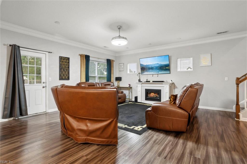 3608 Cardinal LN