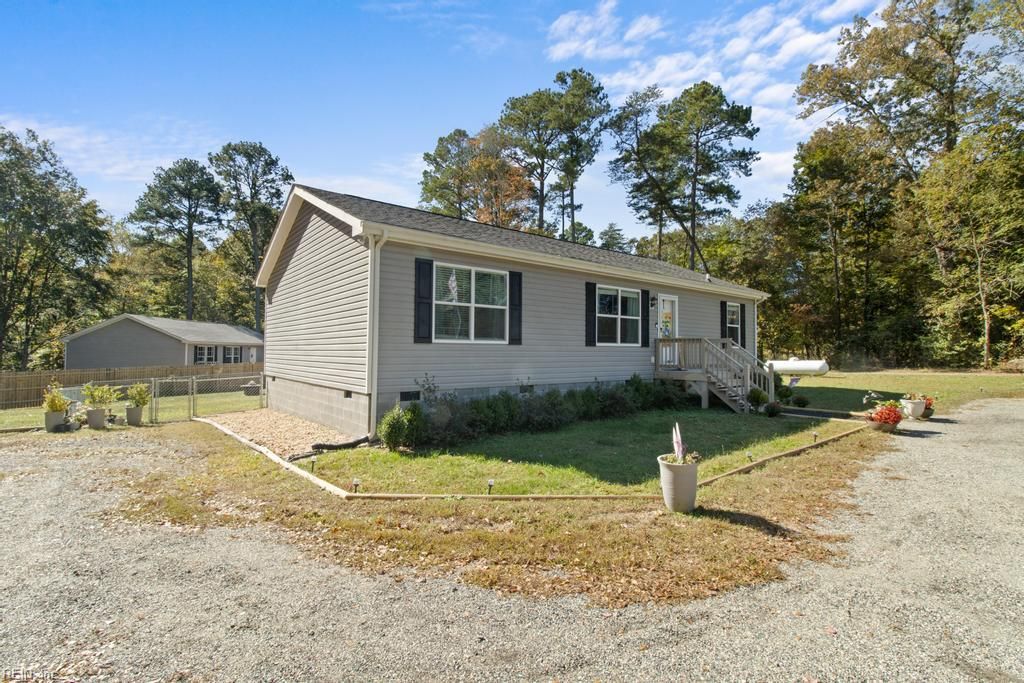 Photo of 3412 Woodstock Road, Gloucester, VA 23061 (MLS # 10621127)