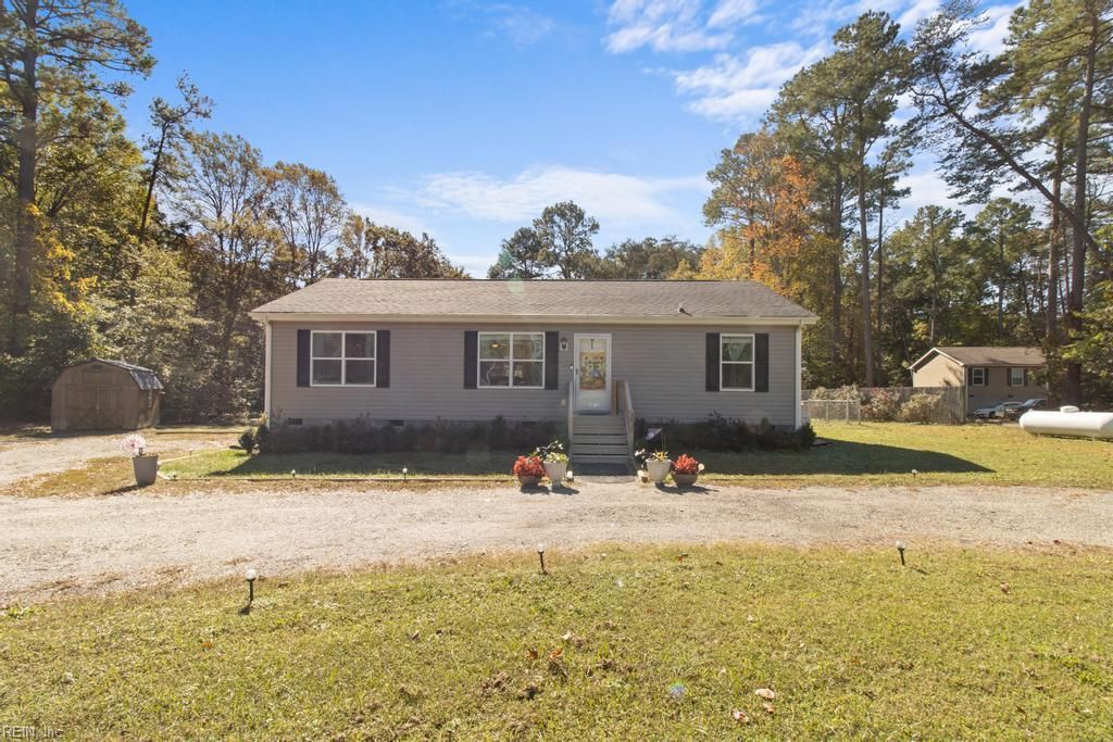 Photo of 3412 Woodstock Road, Gloucester, VA 23061 (MLS # 10621127)