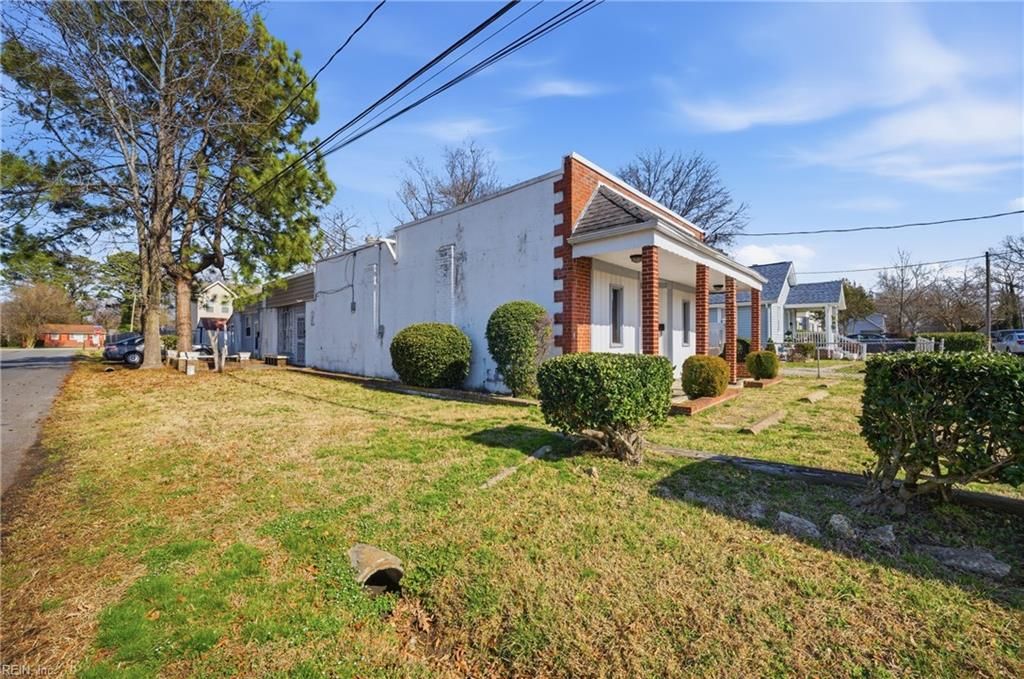 Photo of 390 Cottonwood Avenue, Hampton, VA 23661 (MLS # 10624026)