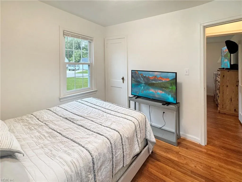 Hampton, Virginia 23669, United States, 3 Bedrooms Bedrooms, ,1 BathroomBathrooms,Residential,Active,208372