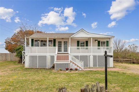 Photo of 210 Messick Road, Poquoson, VA 23662 (MLS # 10611046)