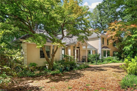 Photo of 800 Linkhorn Drive, Virginia Beach, VA 23451 (MLS # 10651965)