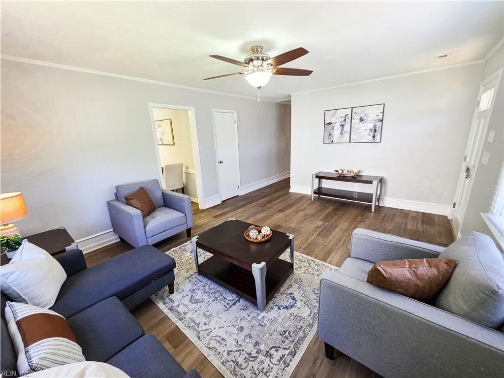 Photo of 725 Oakland Avenue, Hampton, VA 23663 (MLS # 10633876)