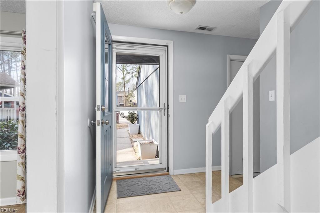 Photo of 7 Mosely Circle, Chesapeake, VA 23320 (MLS # 10626324)