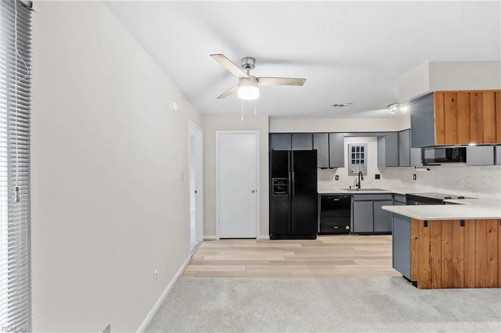 Virginia Beach, Virginia 23451, United States, 2 Bedrooms Bedrooms, ,2 BathroomsBathrooms,Residential,Active,219722