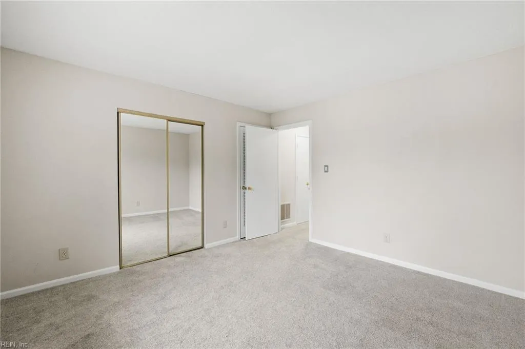 Virginia Beach, Virginia 23451, United States, 2 Bedrooms Bedrooms, ,2 BathroomsBathrooms,Residential,Active,219722