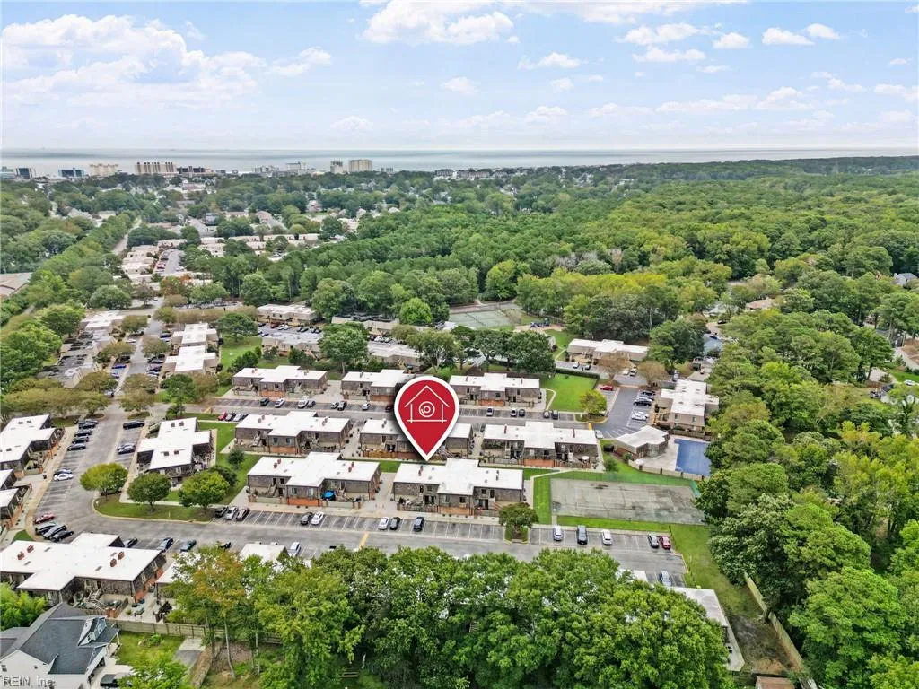 Virginia Beach, Virginia 23451, United States, 2 Bedrooms Bedrooms, ,2 BathroomsBathrooms,Residential,Active,219722