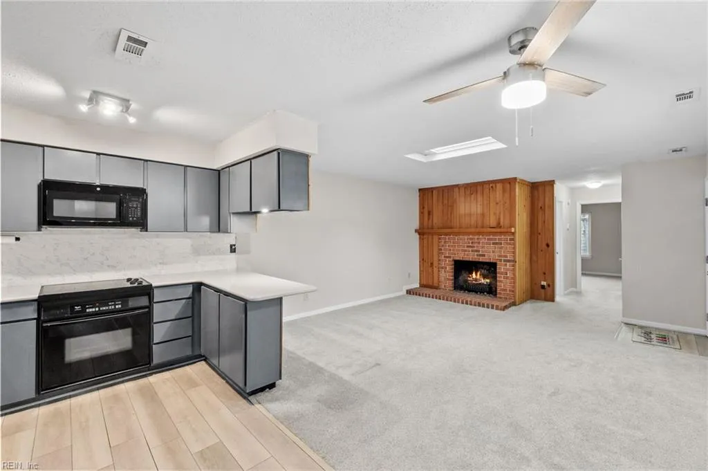 Virginia Beach, Virginia 23451, United States, 2 Bedrooms Bedrooms, ,2 BathroomsBathrooms,Residential,Active,219722