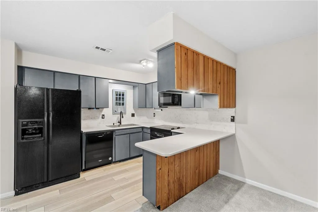 Virginia Beach, Virginia 23451, United States, 2 Bedrooms Bedrooms, ,2 BathroomsBathrooms,Residential,Active,219722