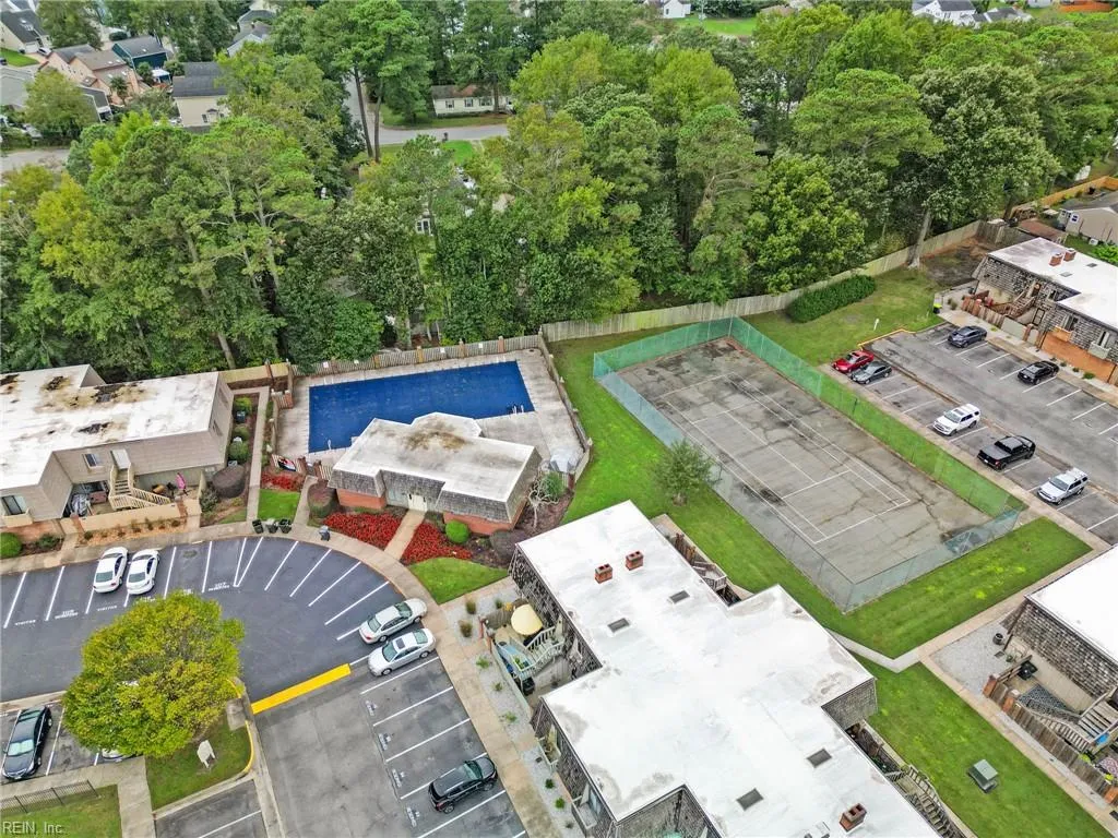 Virginia Beach, Virginia 23451, United States, 2 Bedrooms Bedrooms, ,2 BathroomsBathrooms,Residential,Active,219722