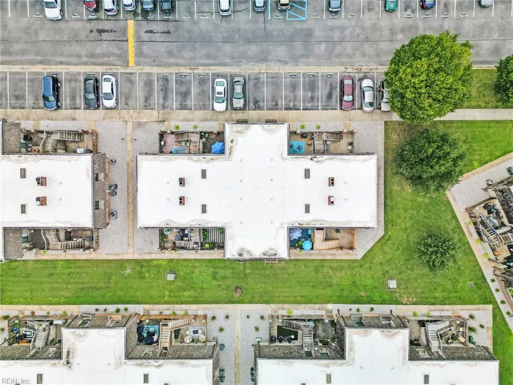 Virginia Beach, Virginia 23451, United States, 2 Bedrooms Bedrooms, ,2 BathroomsBathrooms,Residential,Active,219722