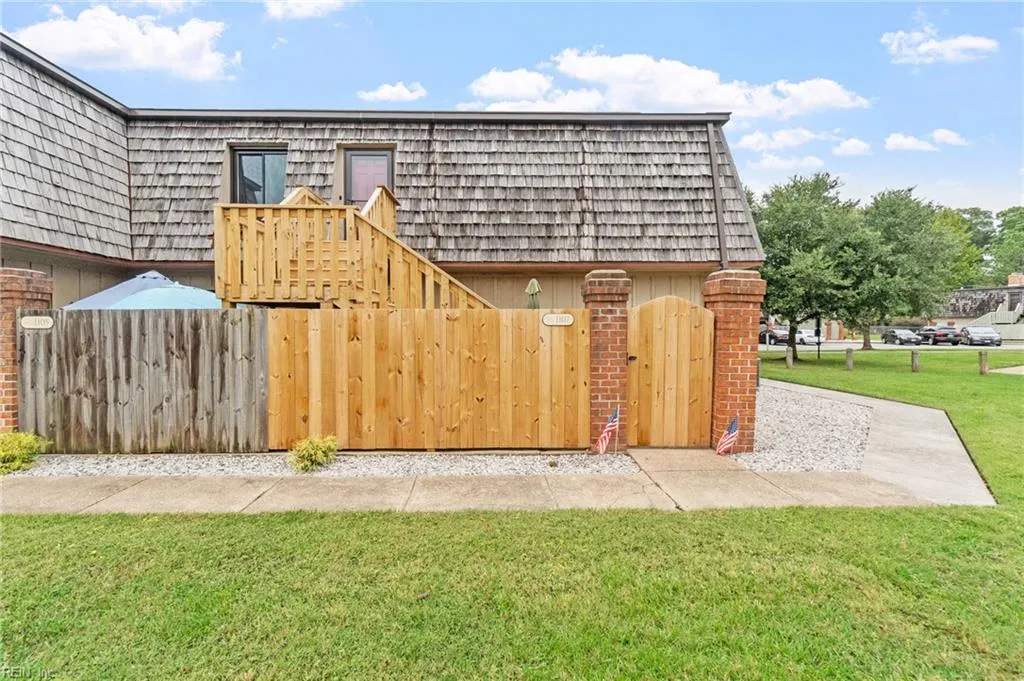 Virginia Beach, Virginia 23451, United States, 2 Bedrooms Bedrooms, ,2 BathroomsBathrooms,Residential,Active,219722