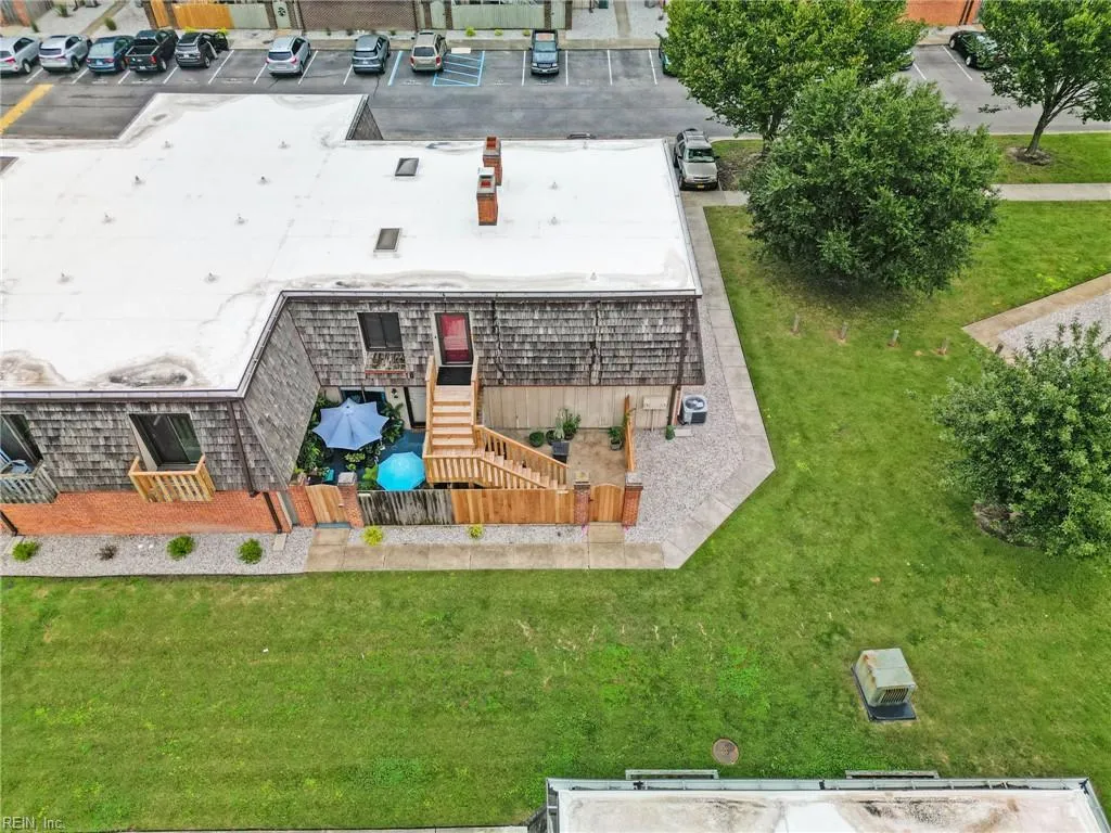 Virginia Beach, Virginia 23451, United States, 2 Bedrooms Bedrooms, ,2 BathroomsBathrooms,Residential,Active,219722